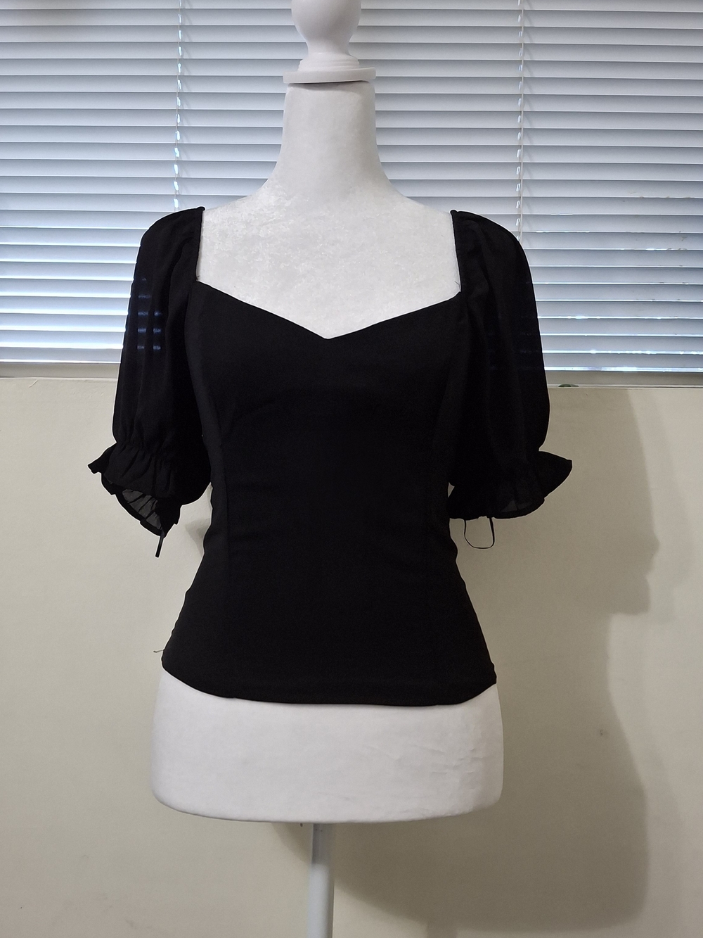 Abercrombie & Fitch Black Sweetheart Puff Sleeve Top
